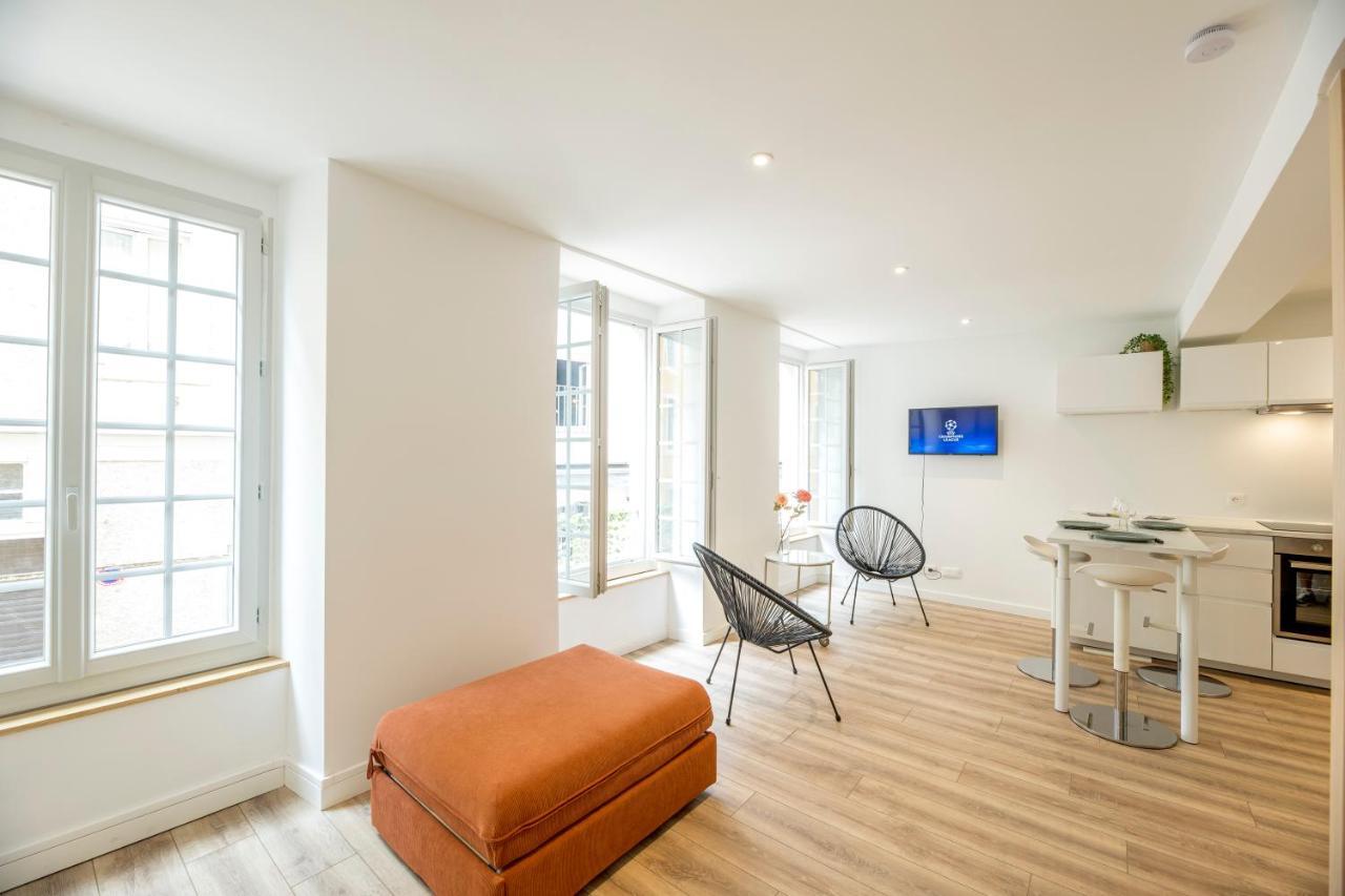 פאו Quartier Du Chateau, Superbe Appartement Avec Parking מראה חיצוני תמונה